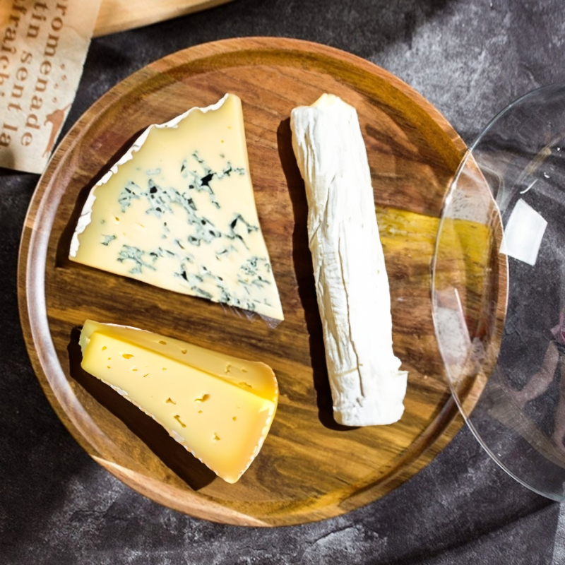 Cloche à fromage en bois d'acacia sur pied